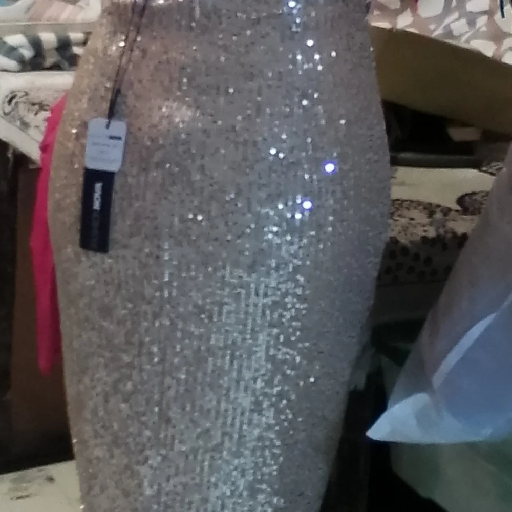 Prom/Wedding Dress - Picture 2 of 7
